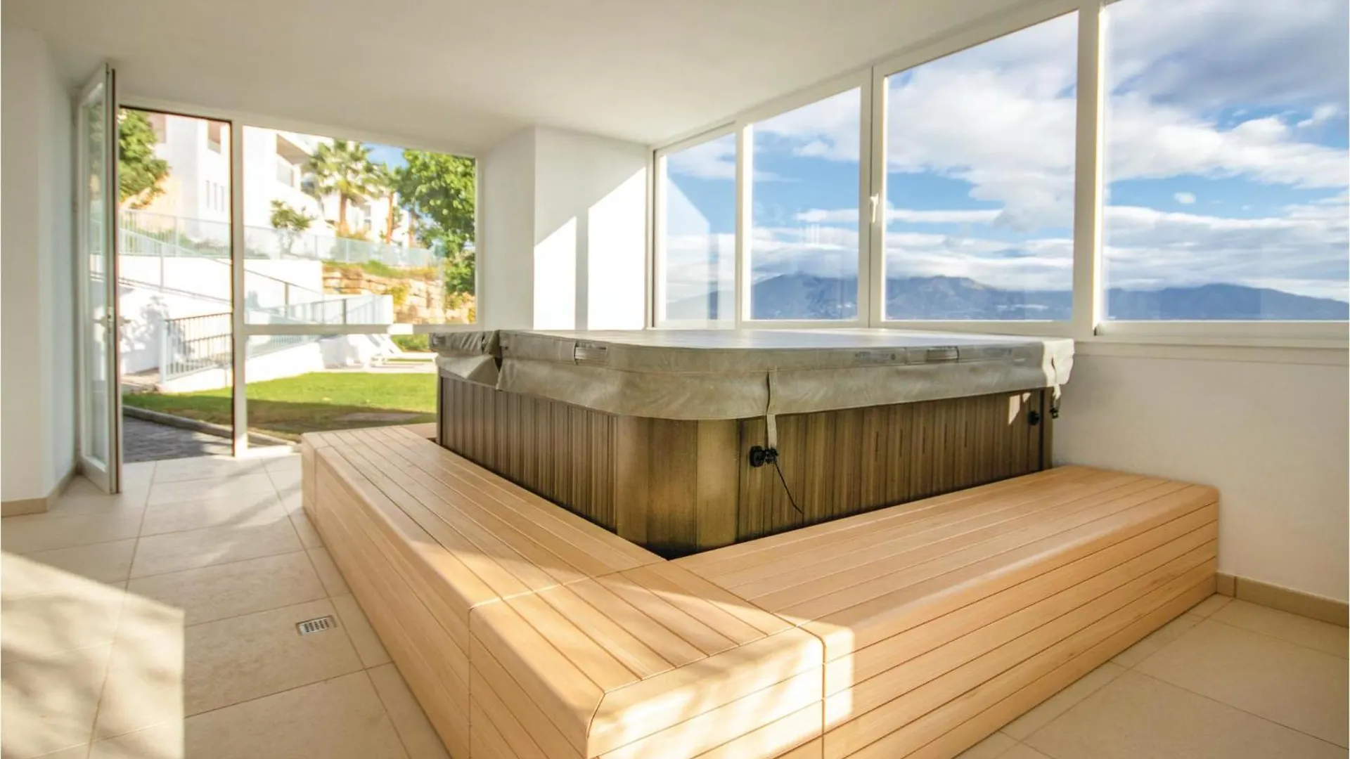 1 Bedroom Awesome Apartment In 卡拉德米哈斯 西班牙